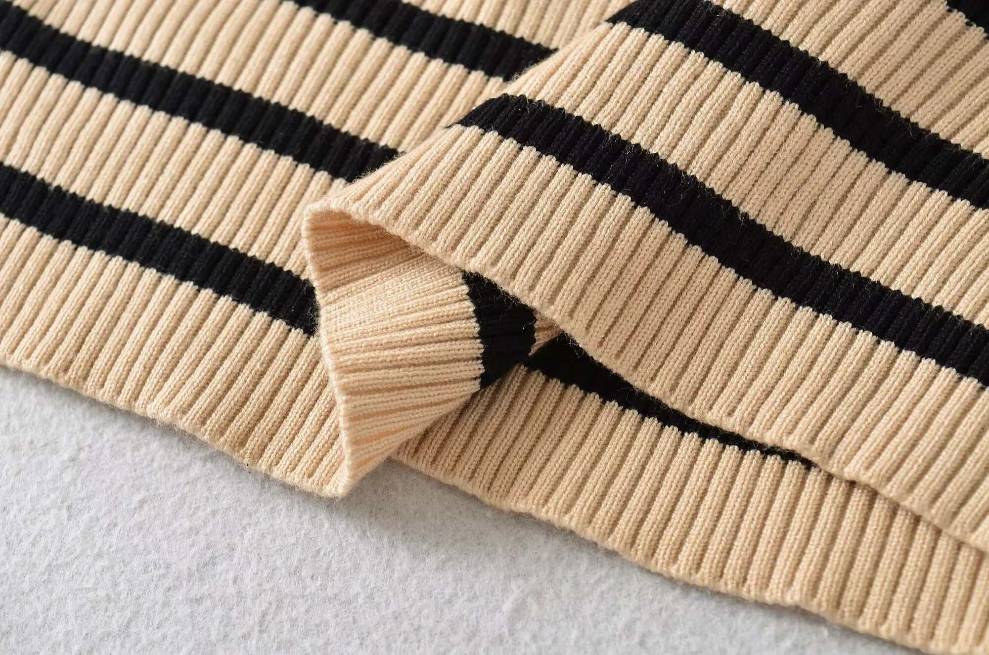 JOLIE KNITTED SWEATER