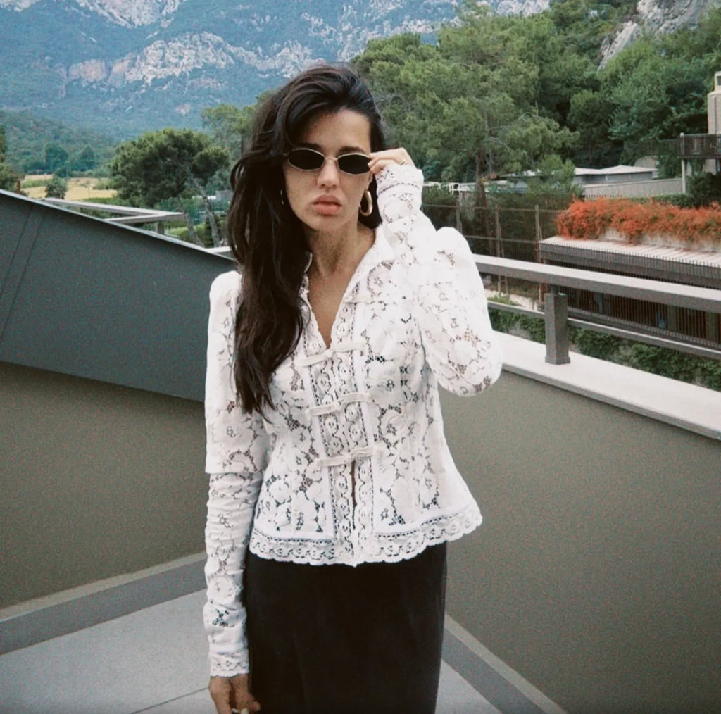 FONTAINE LACE BLOUSE