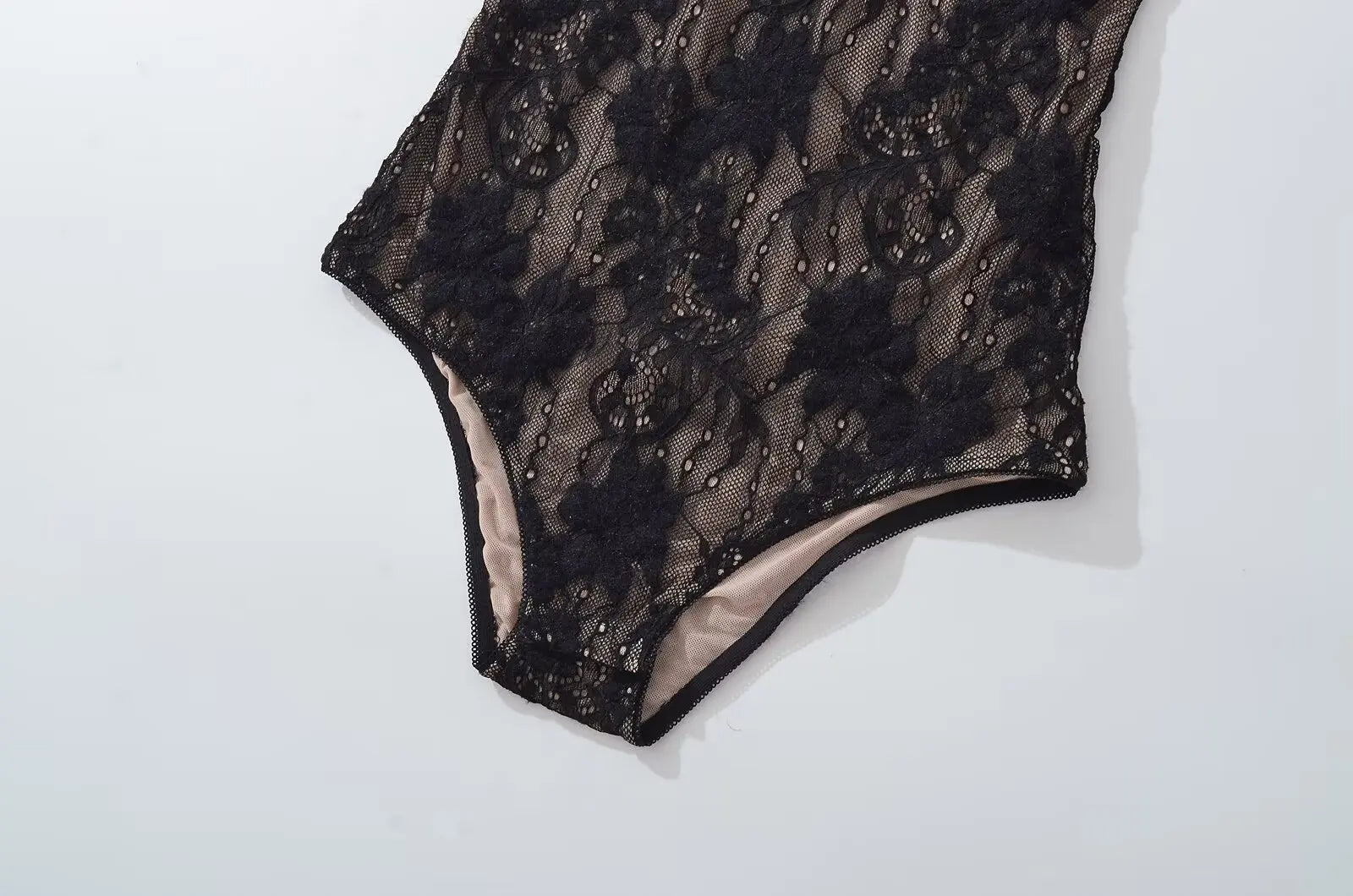 AMINA LACE BODYSUIT